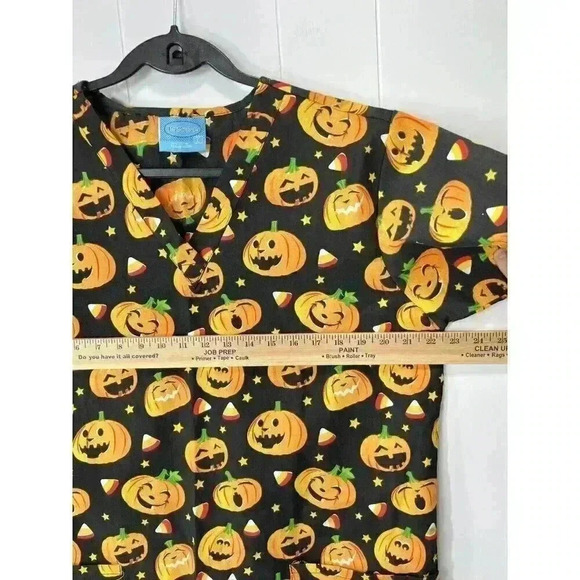 The Scrub Co Sz Large Halloween Scrub Top Pumpkin Jack-o-lantern Candy Corn Star - Picture 5 of 5